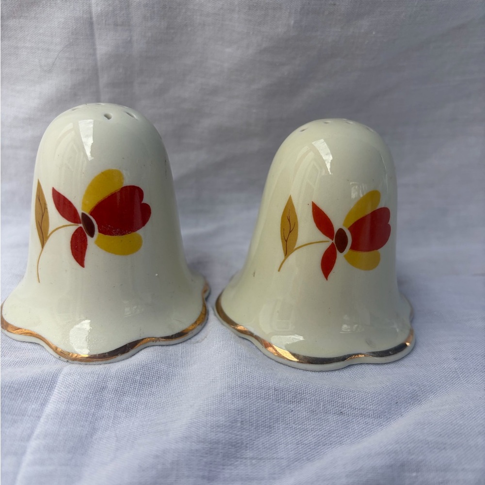 Vintage Hall Superior Jewel Tea “Autumn Leaf” Salt and Pepper Shakers